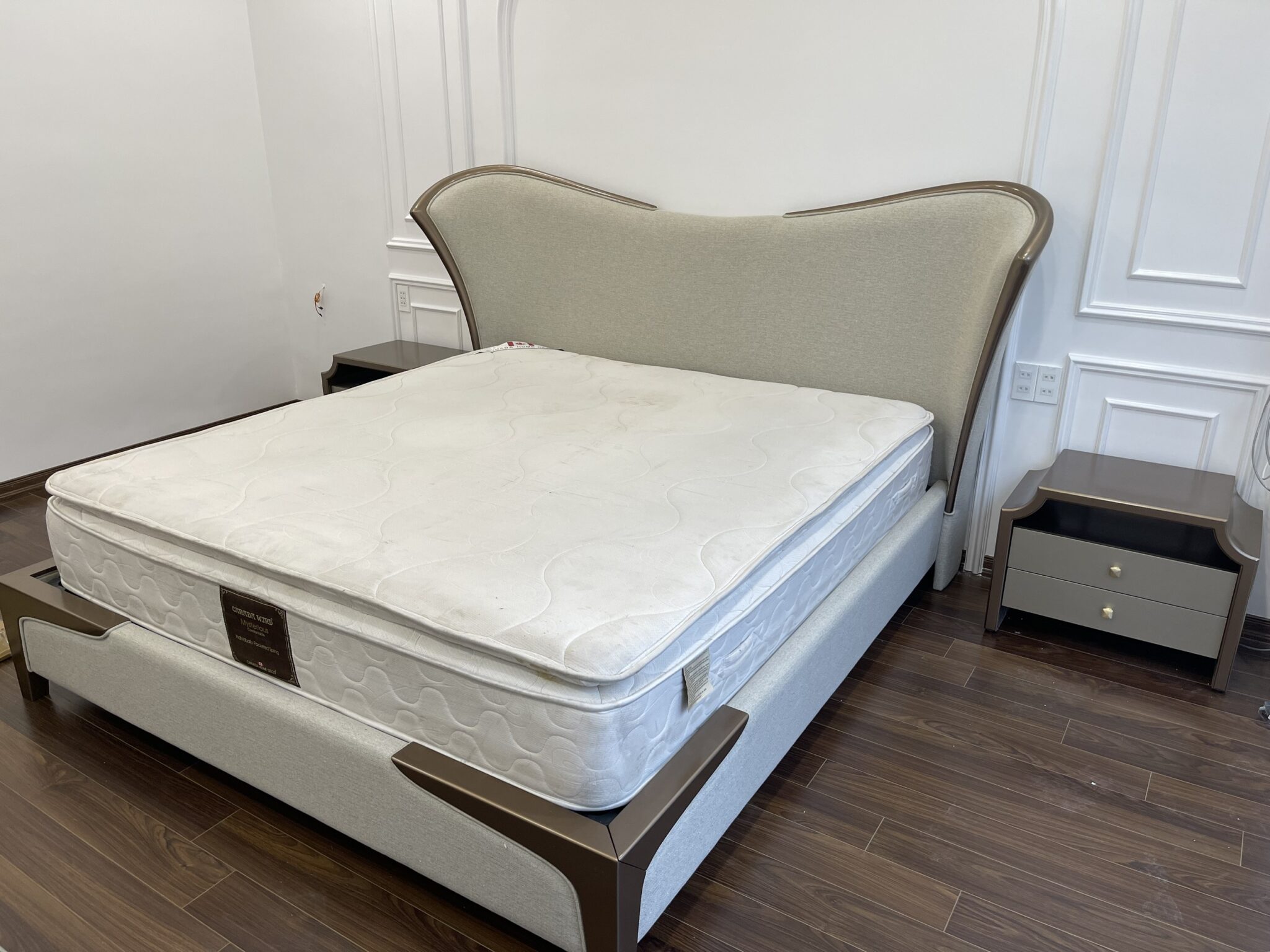 giường ngủ tân cổ cao cấp cho phòng ngủ master cho nhà phố hải phòng